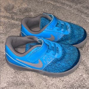 Nike Flex Contact Size 9C